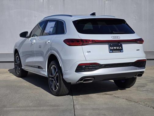 2025 Audi Q5 Premium Plus TFSI quattro S tronic