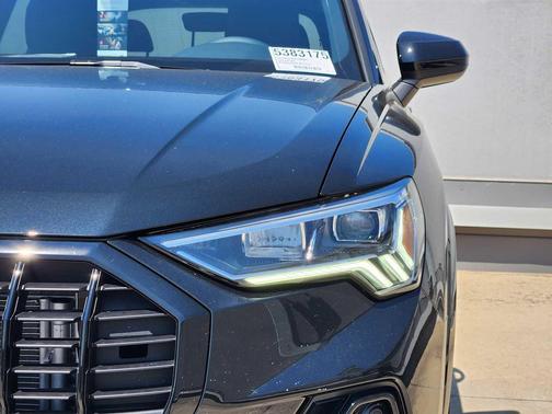 2025 Audi Q3 Premium 45 TFSI S line quattro Tiptronic