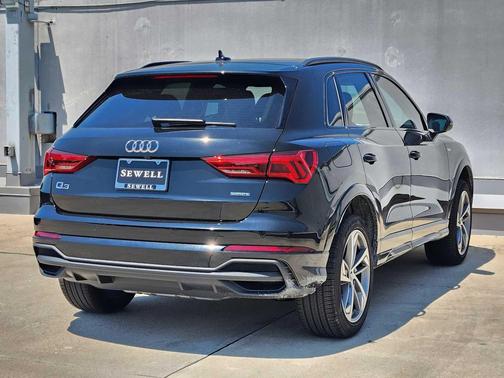 2025 Audi Q3 Premium 45 TFSI S line quattro Tiptronic
