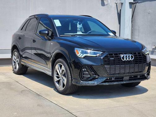 2025 Audi Q3 Premium 45 TFSI S line quattro Tiptronic