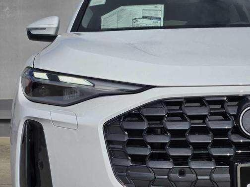 2025 Audi Q5 Premium TFSI quattro S tronic