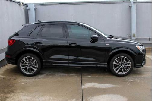 2025 Audi Q3 Premium 45 TFSI S line quattro Tiptronic