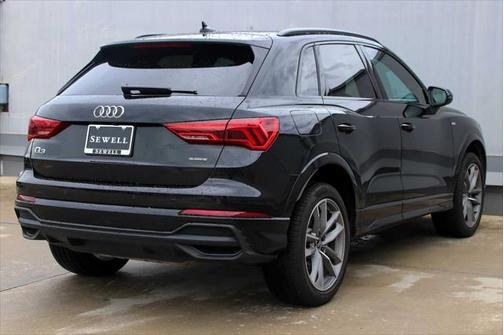 2025 Audi Q3 Premium 45 TFSI S line quattro Tiptronic