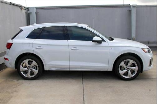 2025 Audi Q5 45 S line Premium Plus