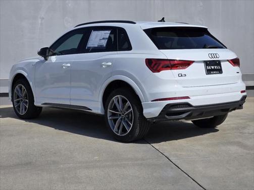 2025 Audi Q3 Premium 45 TFSI S line quattro Tiptronic