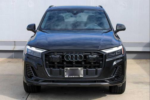 2025 Audi Q7 45 Premium Plus