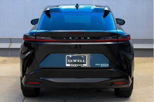 2024 Lexus RZ 450e Luxury