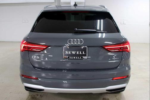 Nano Gray Metallic 2022 Audi Q3 40 Premium Plus
