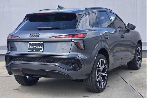 Daytona Gray Pearl Effect 2026 Audi Q3 TFSI quattro S tronic