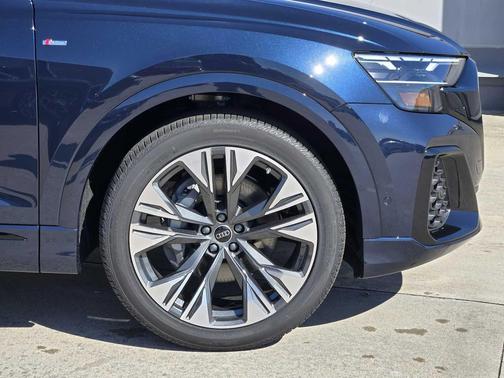 2026 Audi Q8 55 Premium Plus