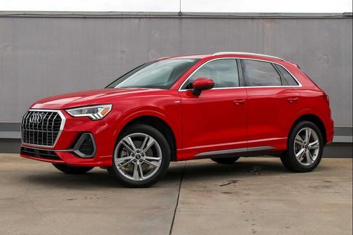 2023 Audi Q3 45 S line Premium Plus