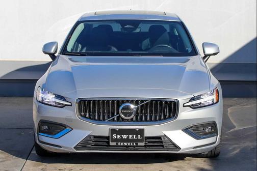 2023 Volvo S60 B5 Ultimate Bright Theme