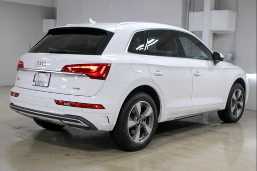 2023 Audi Q5 40 Premium