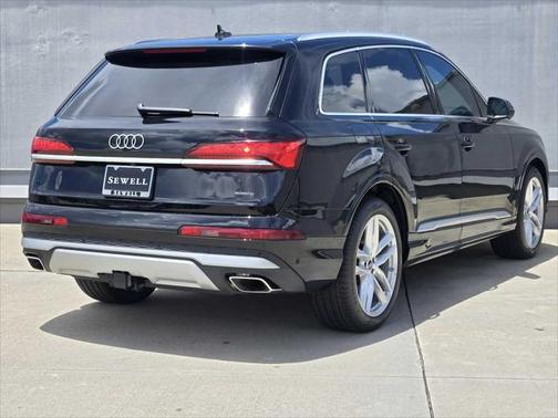 2025 Audi Q7 55 Premium Plus
