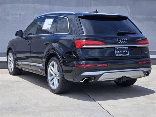2025 Audi Q7 55 Premium Plus