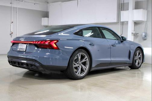 2023 Audi e-tron GT Premium Plus quattro