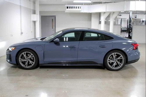 2023 Audi e-tron GT Premium Plus quattro