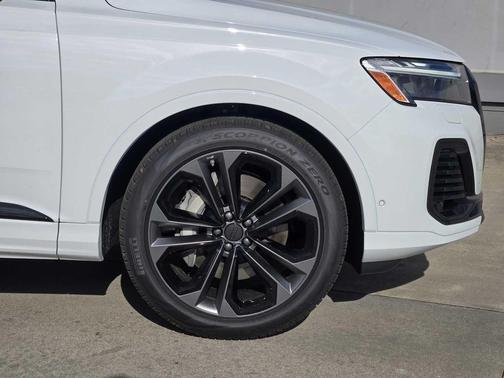 2026 Audi Q7 55 Premium Plus