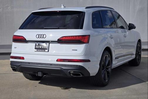 Glacier White Metallic 2026 Audi Q7 55 Premium Plus
