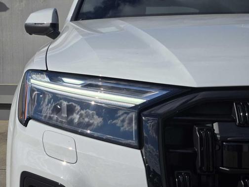 2026 Audi Q7 55 Premium Plus