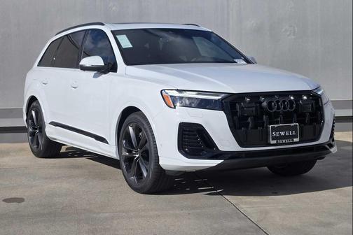 Glacier White Metallic 2026 Audi Q7 55 Premium Plus