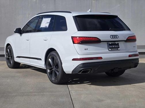 2026 Audi Q7 55 Premium Plus