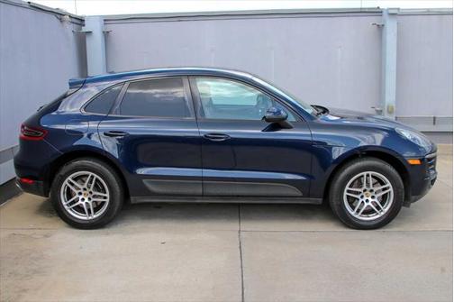 2017 Porsche Macan Base