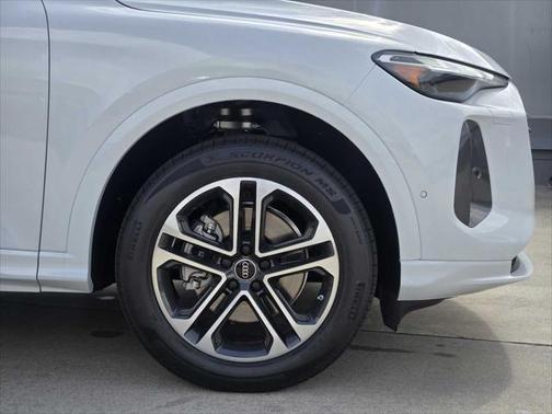 2025 Audi Q5 Premium