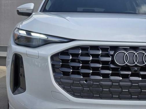 2025 Audi Q5 Premium