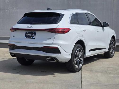 2025 Audi Q5 Premium