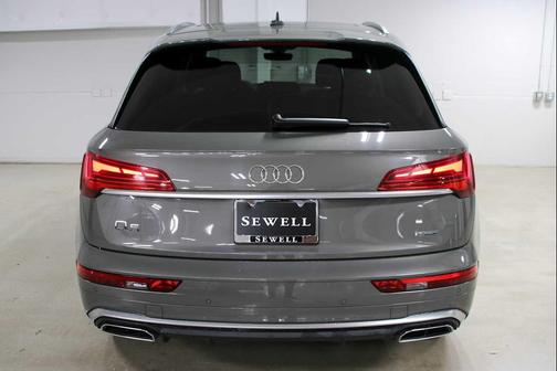Chronos Gray Metallic 2024 Audi Q5 45 S line Premium Plus