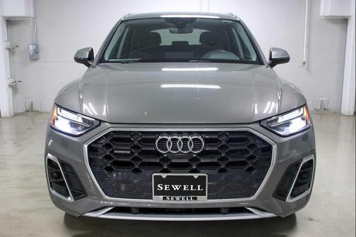 Chronos Gray Metallic 2024 Audi Q5 45 S line Premium Plus