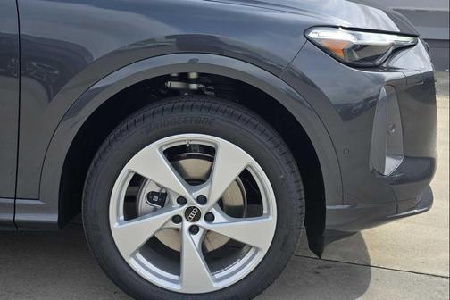 2026 Audi Q5 Premium Plus