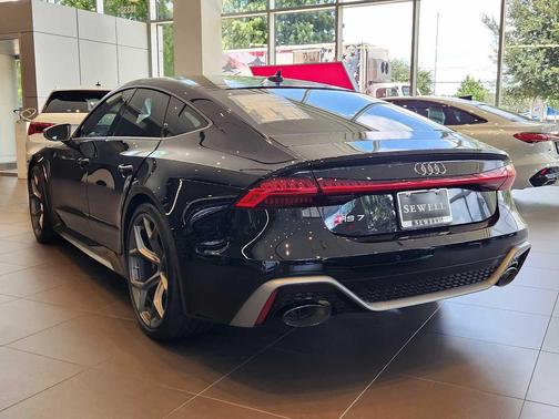 2025 Audi RS 7 4.0T Performance