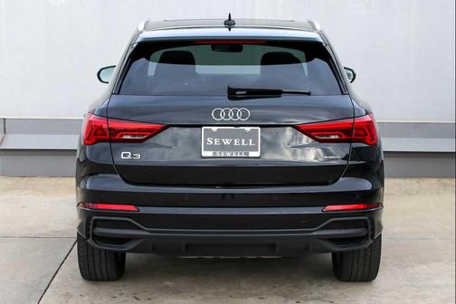 2024 Audi Q3 Premium 45 TFSI S line quattro Tiptronic