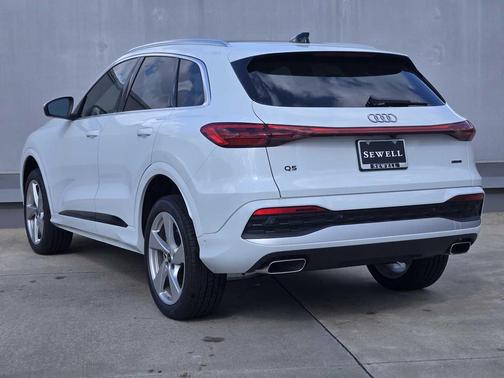 2025 Audi Q5 Premium Plus TFSI quattro S tronic