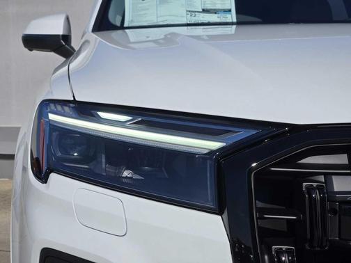2026 Audi Q7 45 Premium