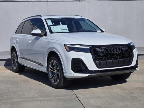 2026 Audi Q7 45 Premium