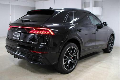 2023 Audi Q8 55 Premium Plus