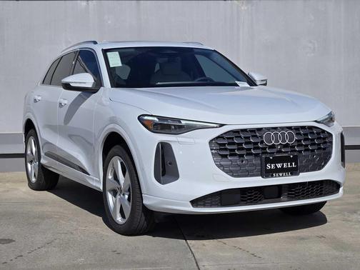 2025 Audi Q5 Premium Plus TFSI quattro S tronic