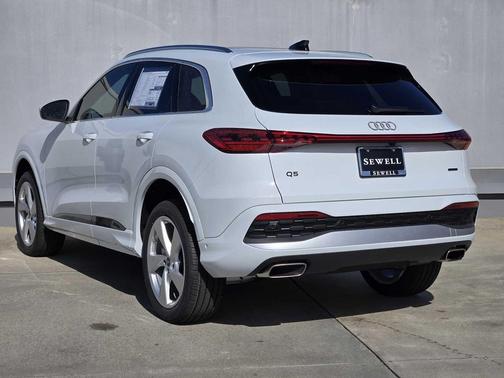 2025 Audi Q5 Premium Plus TFSI quattro S tronic