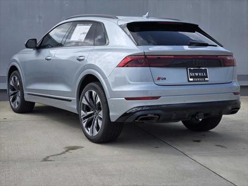 2025 Audi Q8 55 Premium Plus