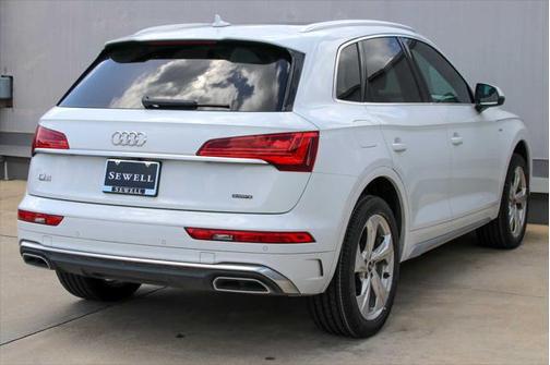 2022 Audi Q5 45 S line Premium Plus