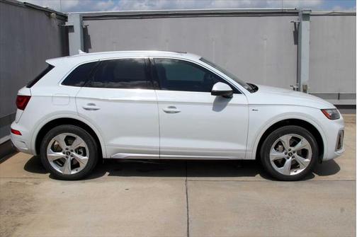 2022 Audi Q5 45 S line Premium Plus
