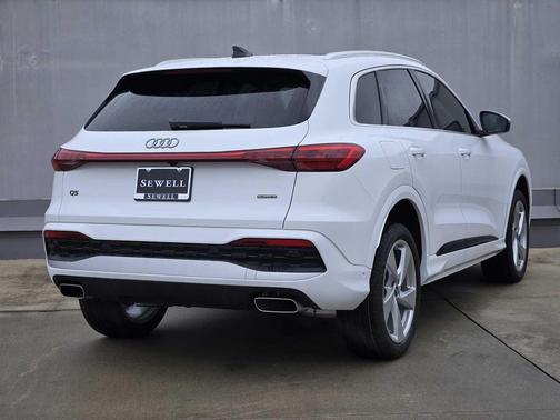 2025 Audi Q5 Premium Plus TFSI quattro S tronic