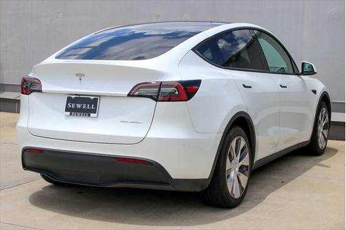 2023 Tesla Model Y Long Range Dual Motor All-Wheel Drive