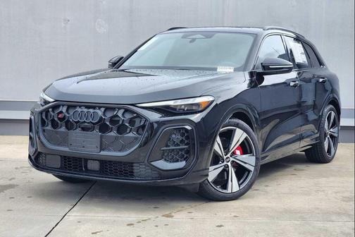 Mythos Black Metallic 2026 Audi SQ5 3.0T Premium Plus
