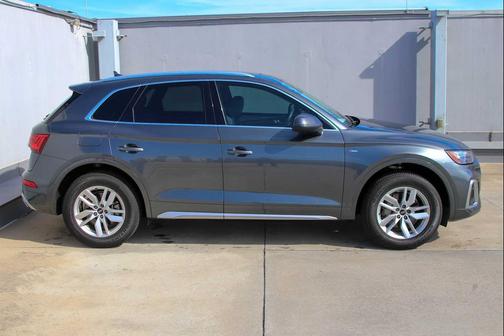 2023 Audi Q5 45 S line Premium