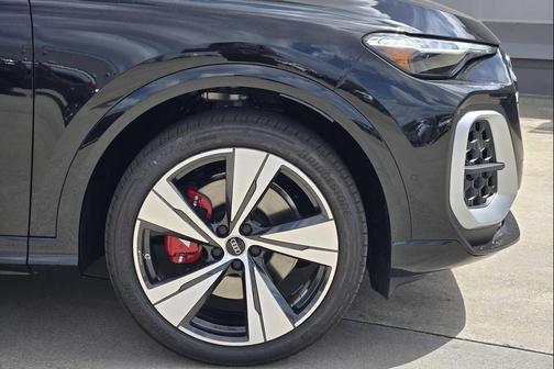 Mythos Black Metallic 2026 Audi SQ5 3.0T Premium Plus