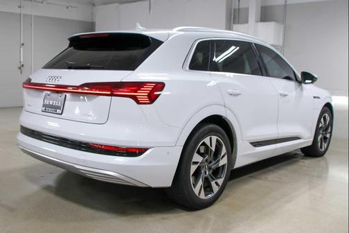 2023 Audi e-tron Premium Plus quattro